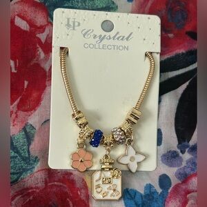 Charm Clasp Bracelet